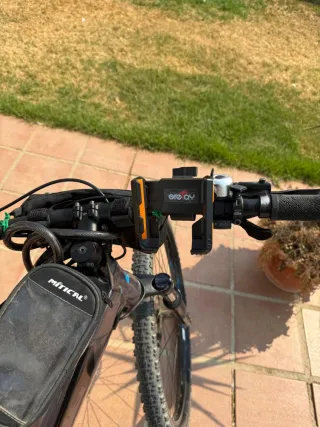 Bicicleta eléctrica BH Atom MTB