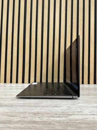 MacBook Air 13" 2020 i5 8gb 256gb SSD