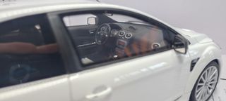 Ford Focus RS Mk2 Blanco 1/18 Otto