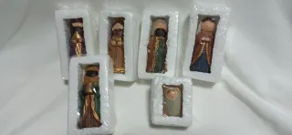 Piccolo Presepe in Ceramica. Altezza 8 cm