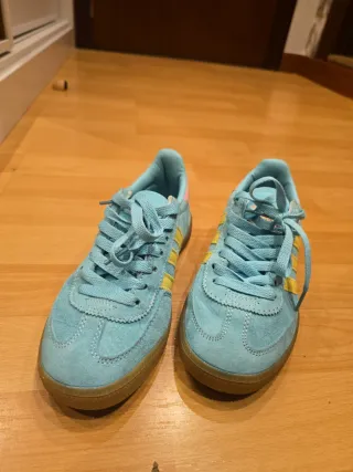 Zapatillas Adidas Azul y Rosa