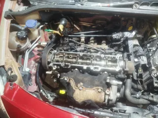 Mecánico con 30 años trabajando en el sector