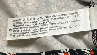 Mono corto de Bershka estampado floral