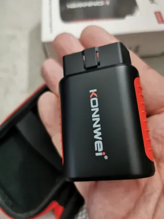 Scanner OBD2 Profissional Konnwei
