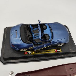 2 Auto Burago 1:18 1:24 per ricambi