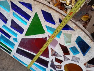 Vidriera de mosaico semicircular