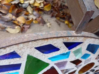 Vidriera de mosaico semicircular