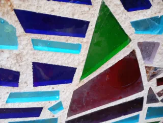 Vidriera de mosaico semicircular