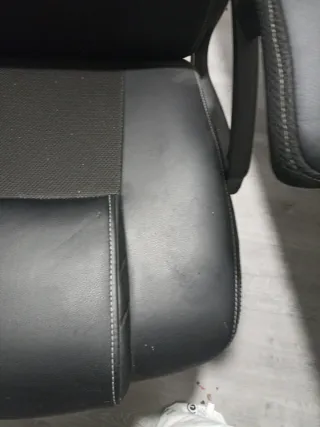 Silla de oficina ergonómica negra