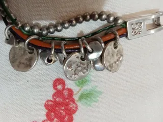 Lote pulseras y anillos Uno de 50, plata