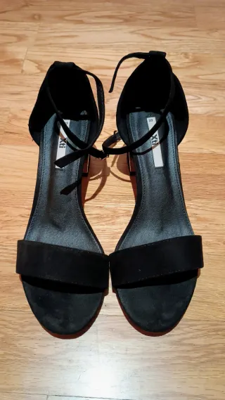 Sandalias de tacón negras talla 39
