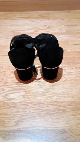 Sandalias de tacón negras talla 39
