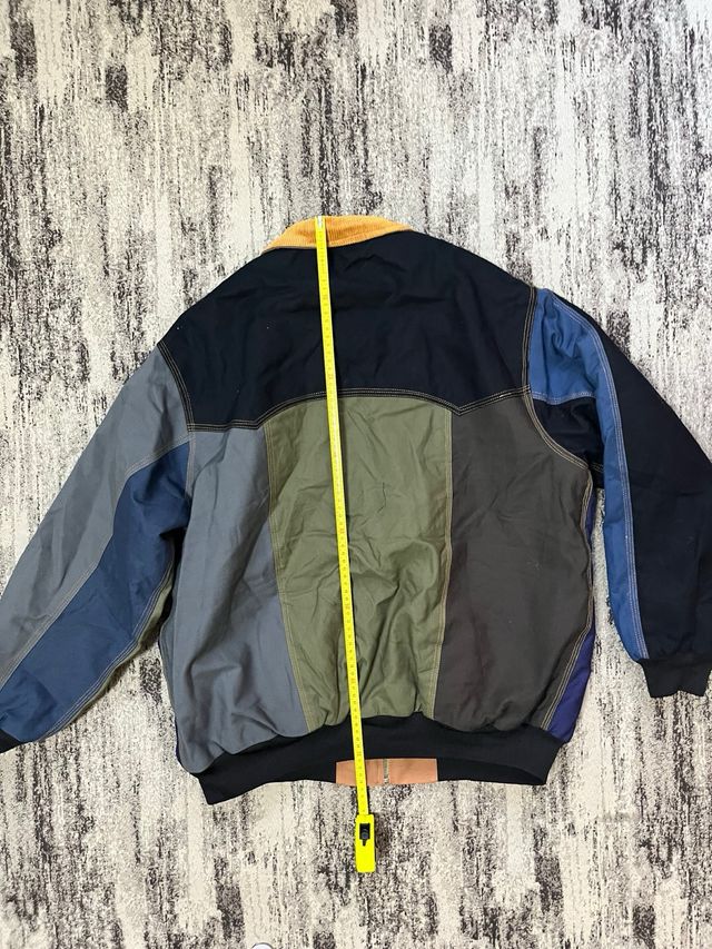 Carhartt Jacket – Durable Classic