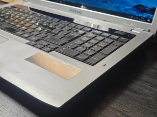 Portátil Samsung R730 Plata/rojo