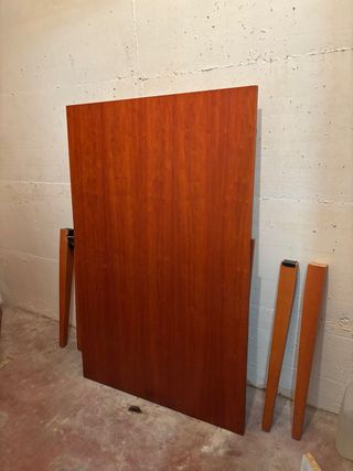 Mesa de comedor y 4 sillas