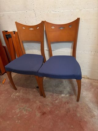 Mesa de comedor y 4 sillas