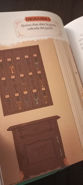 Miss Agatha. Misteri a Londres, libro infantil