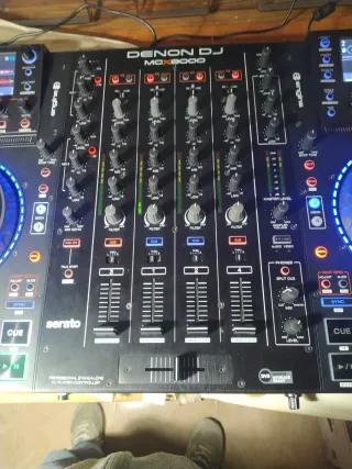 Denon DJ MCX8000 Controlador DJ