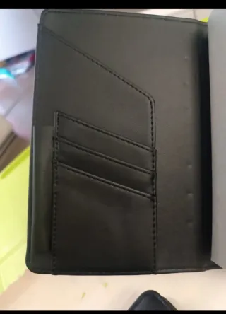 Agendas perfumes Dior Negra Corazón Dorado