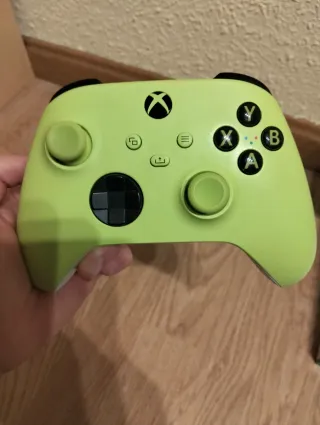 Xbox Electric Volt Wireless Controller