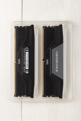 2x 16GB DDR5 Corsair Vengeance RAM