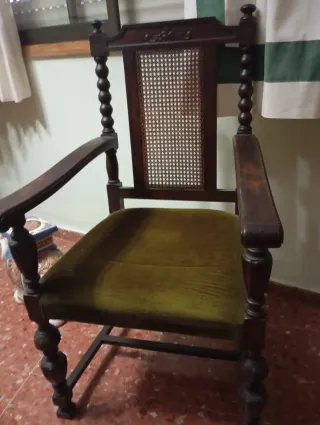 Sillón antiguo madera y terciopelo