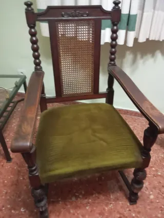 Sillón antiguo madera y terciopelo