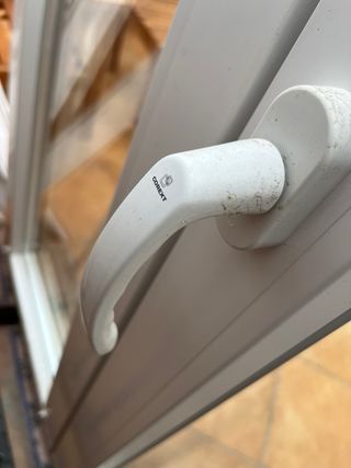 Ventana PVC Oscilobatiente Madera