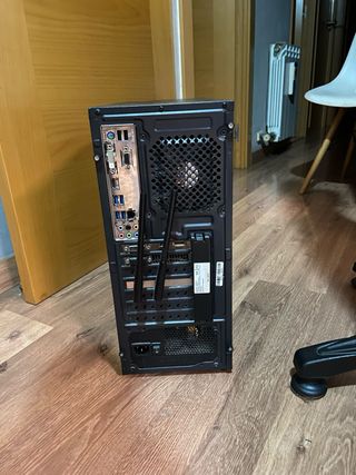 PC Torre Gaming (básica)