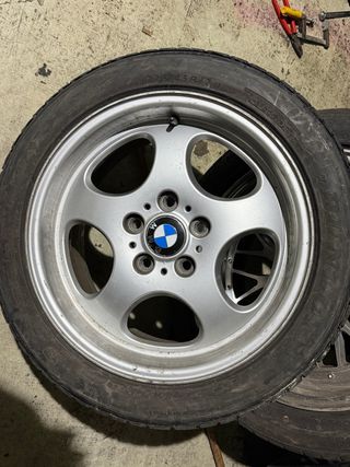 Vendo juego de llantas originales BMW X3,