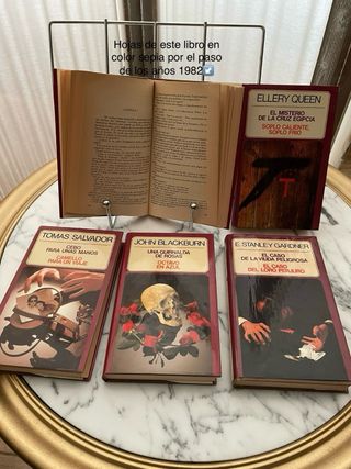 Cada libro contiene 2 títulos