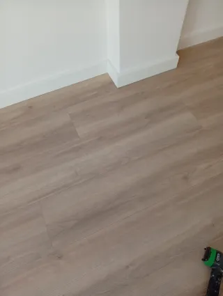 Monto puertas,cocinas,suelos madera-PVC 663483221