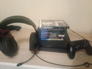 PS4 (PlayStation 4) + 6 Juegos