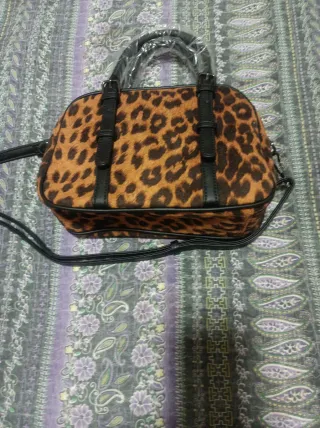 Bolso de hombro estampado leopardo