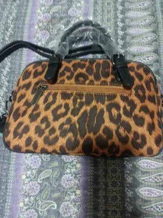 Bolso de hombro estampado leopardo