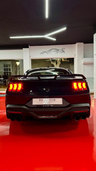 FORD MUSTANG DARK HORSE
