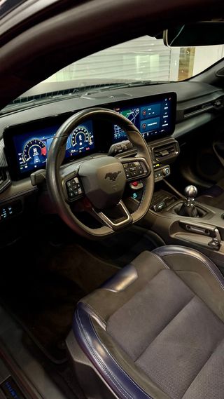 FORD MUSTANG DARK HORSE