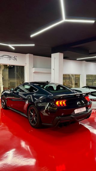 FORD MUSTANG DARK HORSE