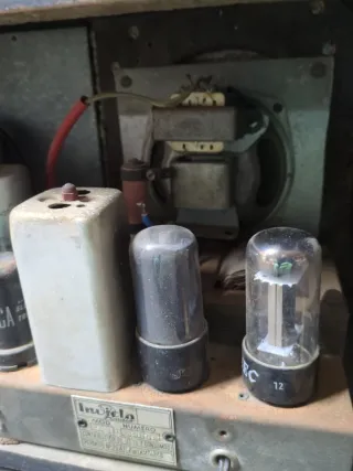 Radio Invicta Antigua - Para Reparar 40 x20 x 20