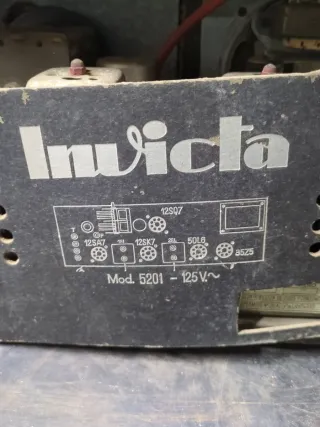 Radio Invicta Antigua - Para Reparar 40 x20 x 20