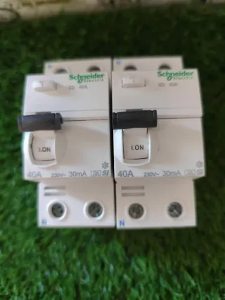 2 Diferenciales Schneider 2x40A-SI