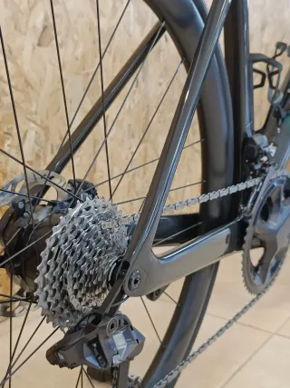 Scott Addict 10 eRide – Di2 12v – Full Carbon 2024