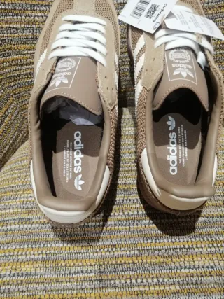 Zapatillas Adidas Beige/Blanco