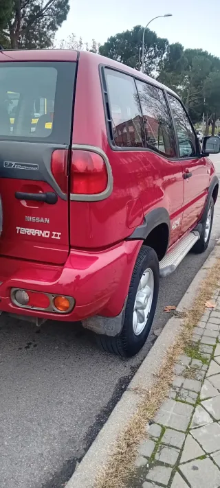 Nissan Terrano II 2000