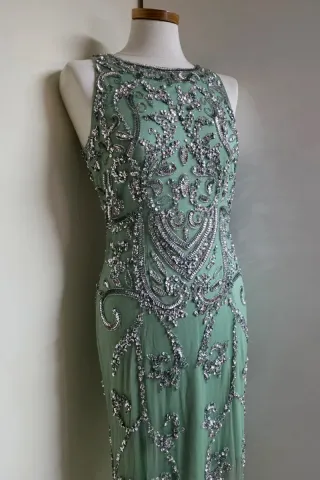 Vestido fiesta Coosy verde y plateado