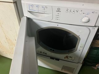 Congelador arcón y nevera pequeña