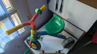 Triciclo infantil de colores