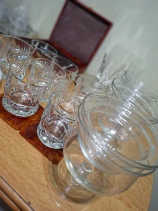 Lote de copas y vasos de cristal