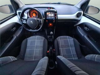 Peugeot 108 1.2i 82cv. "ALLURE"