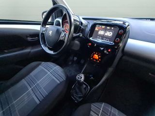 Peugeot 108 1.2i 82cv. "ALLURE"